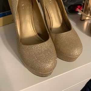 Gold GLITTERY Aldo Heels